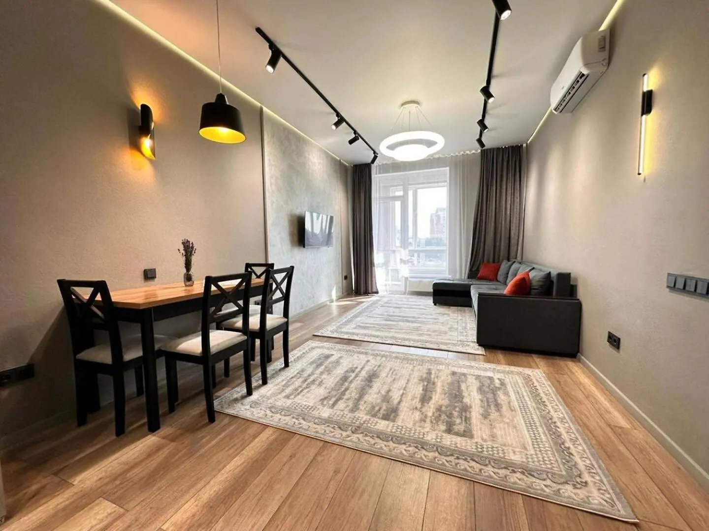 Sunset View Metropole Apartment Almaty